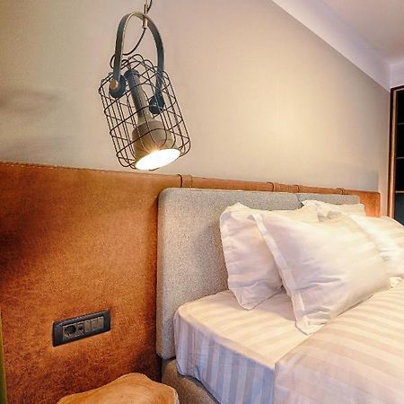 Nani Nani Boutique Hotel Брашов Екстериор снимка