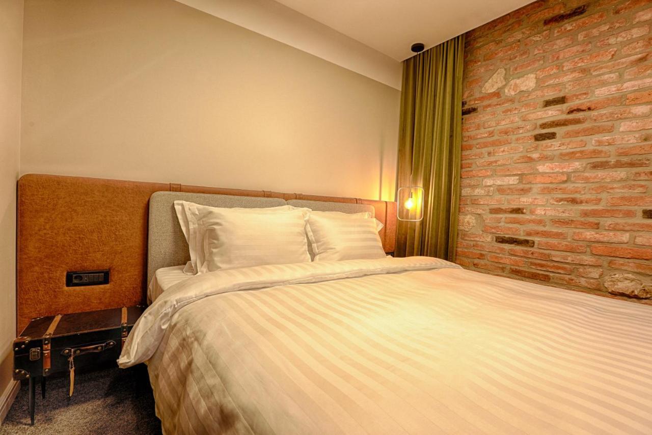 Nani Nani Boutique Hotel Брашов Екстериор снимка