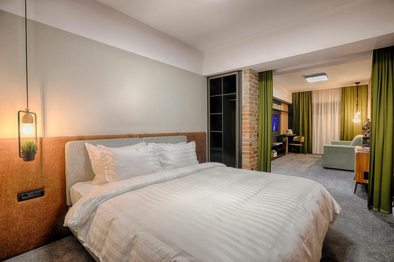 Nani Nani Boutique Hotel Брашов Екстериор снимка