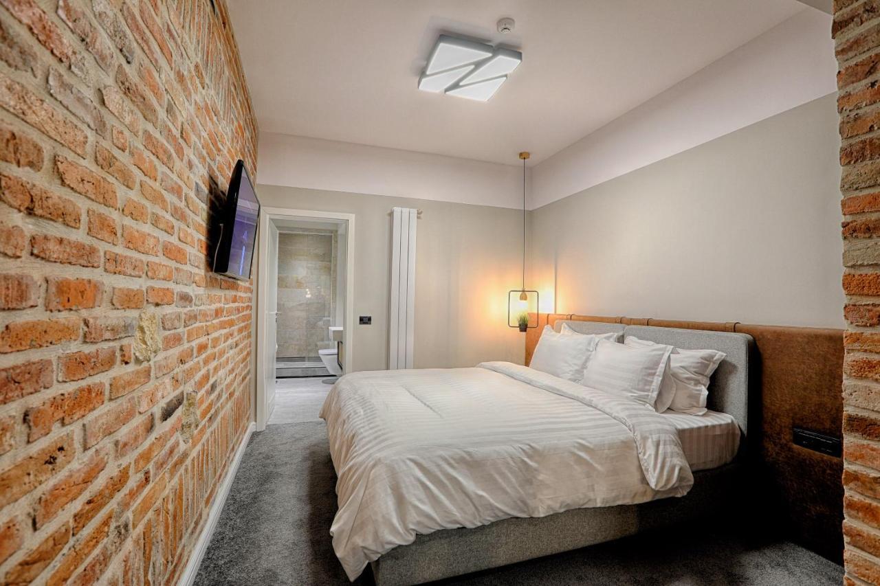 Nani Nani Boutique Hotel Брашов Екстериор снимка
