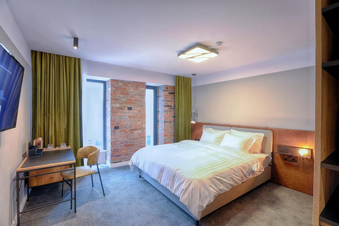 Nani Nani Boutique Hotel Брашов Екстериор снимка
