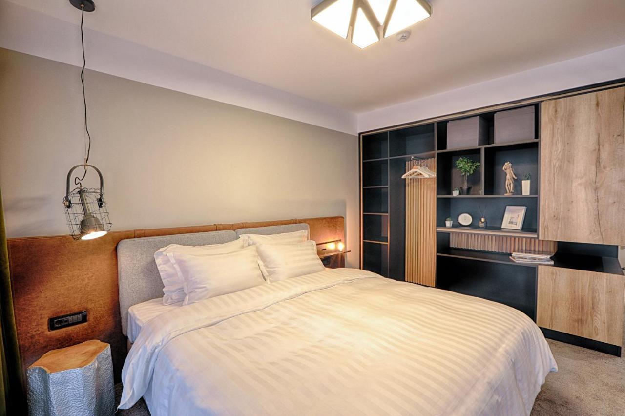 Nani Nani Boutique Hotel Брашов Екстериор снимка